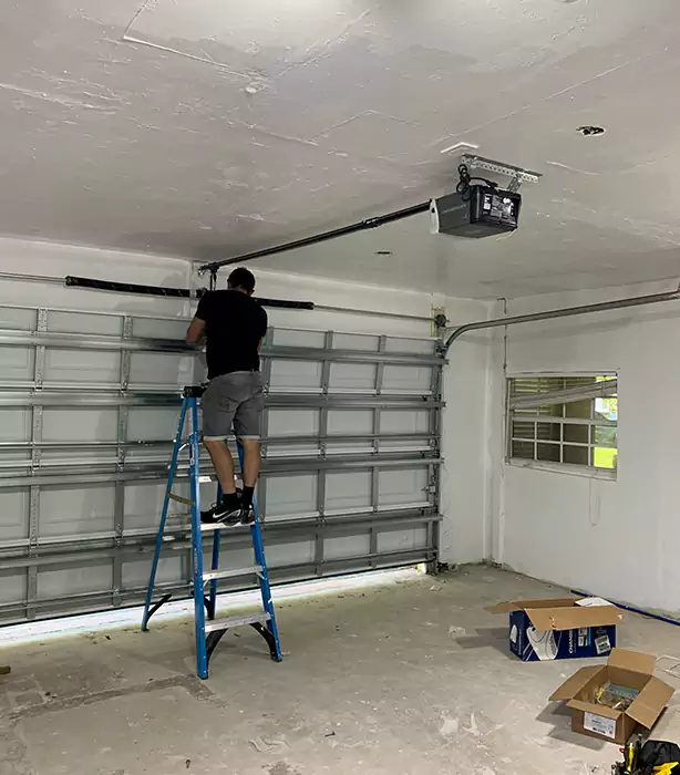Residential Garage Door Weston